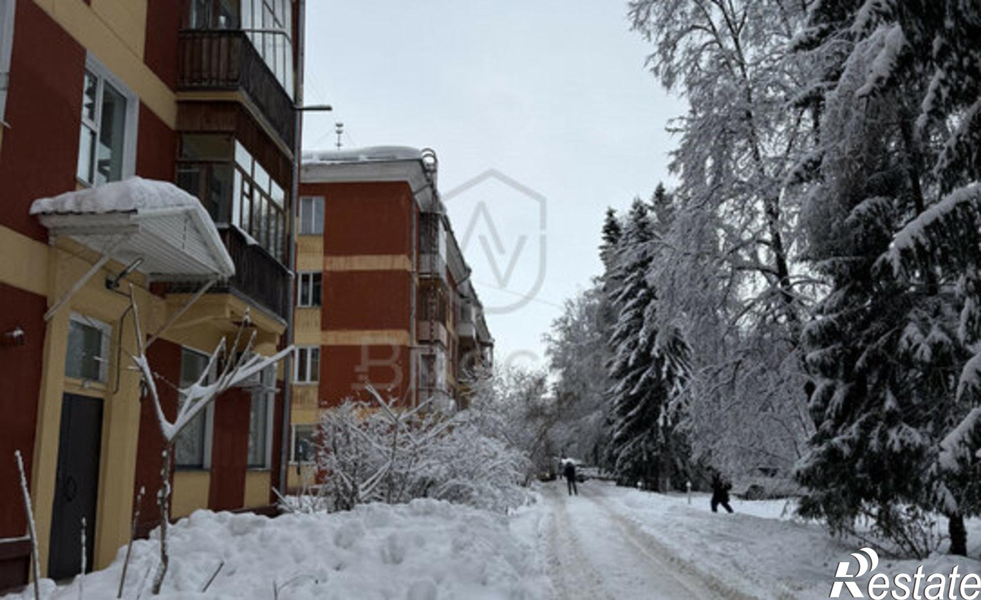 Купить квартиру за 25 000 000 рублей на Морской проспект, 44