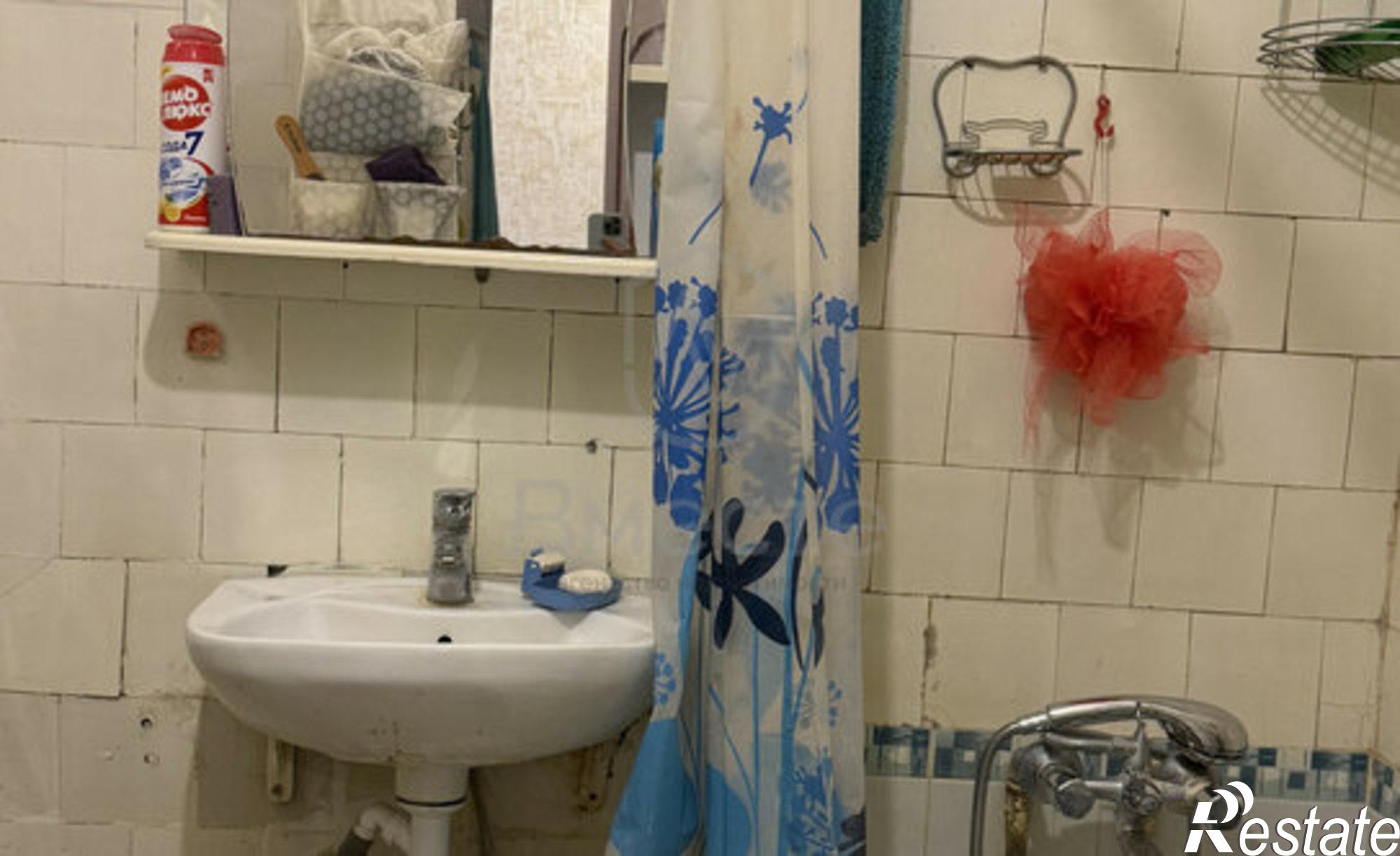 Купить квартиру за 25 000 000 рублей на Морской проспект, 44