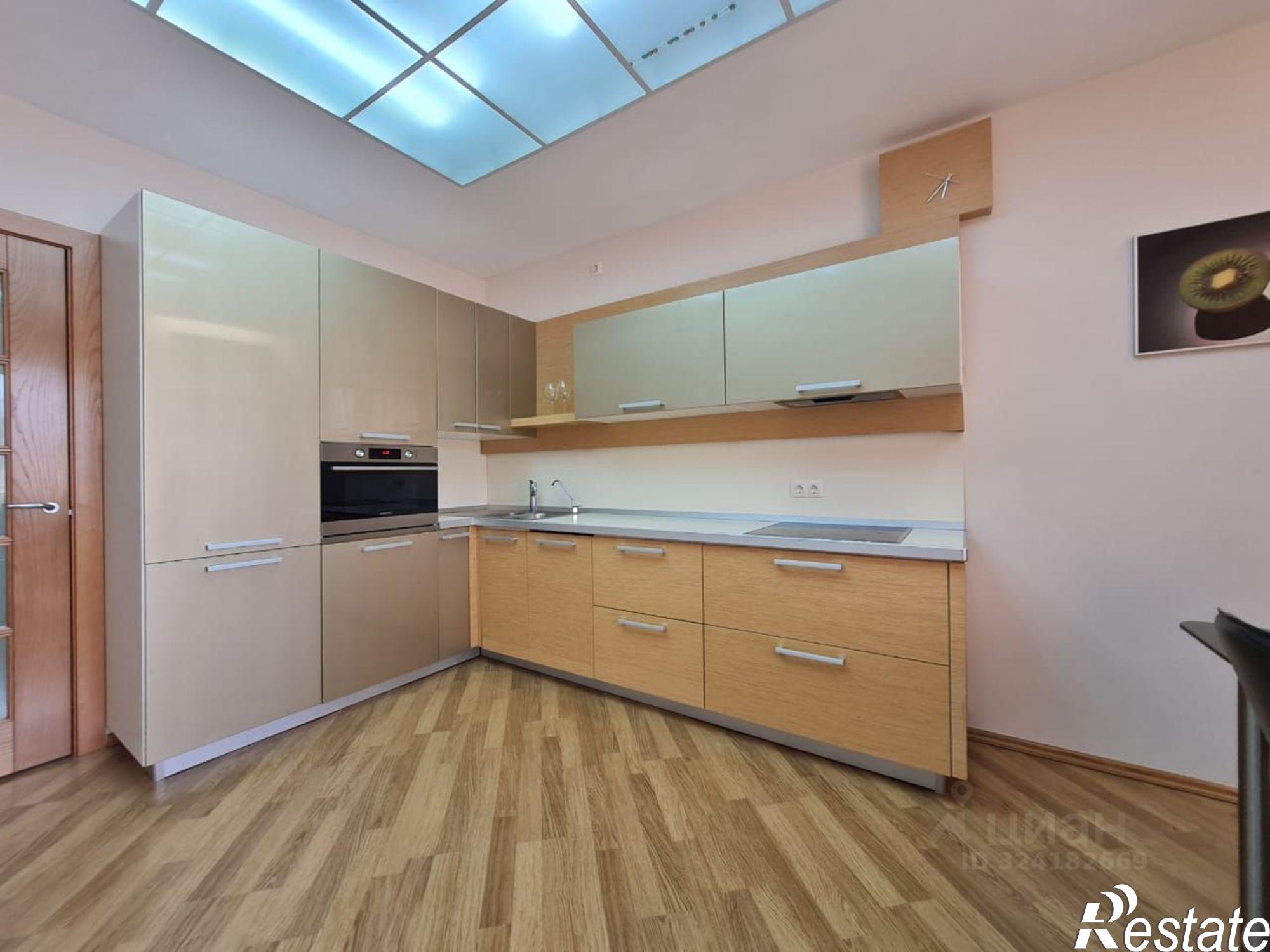 Сдать квартиру за 60 000 рублей на Новосибирск, Ипподромская улица, 19