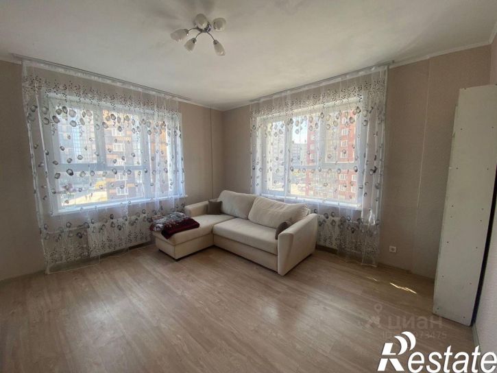 2-комн квартира улица Коминтерна, 118,  д. 118