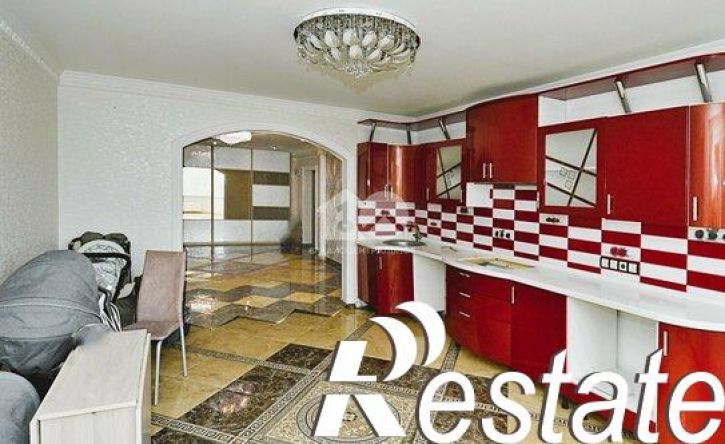 4-комн квартира улица Панфиловцев, 5,  д. 5